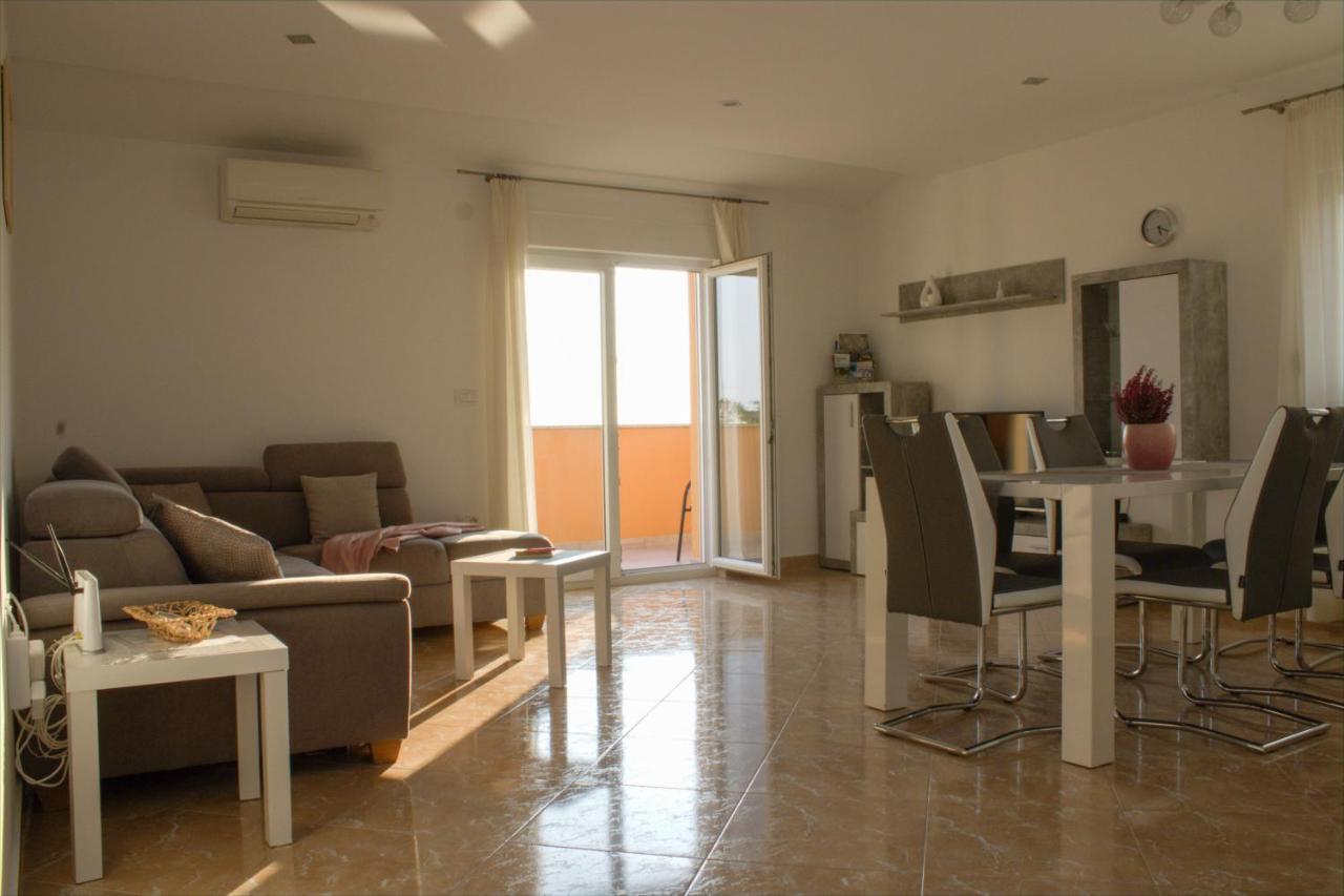 Apartma App Krase
